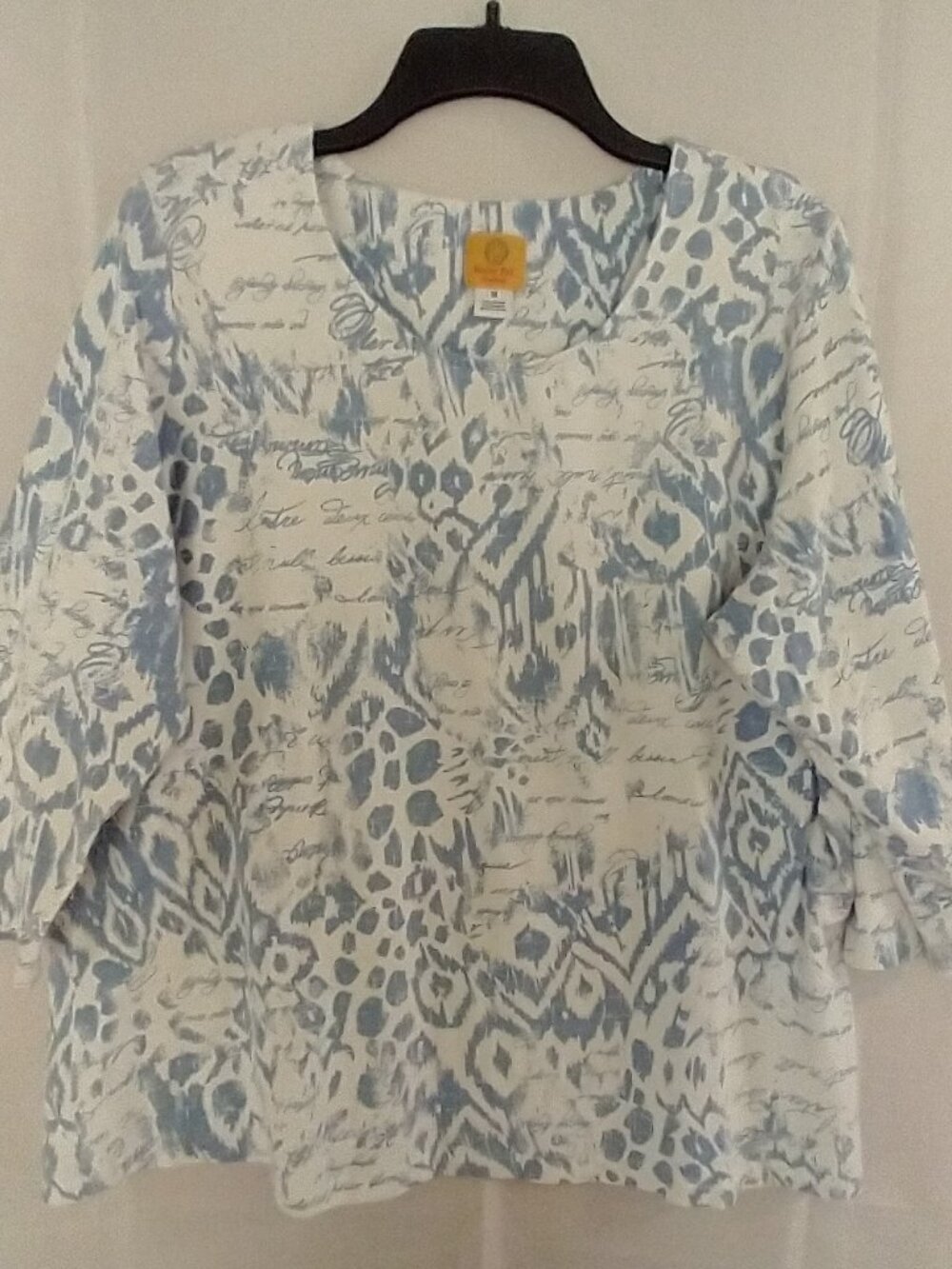 Ruby Road top 1X 3/4 sleeve Abstract print Great for Spring! Soft and comfy